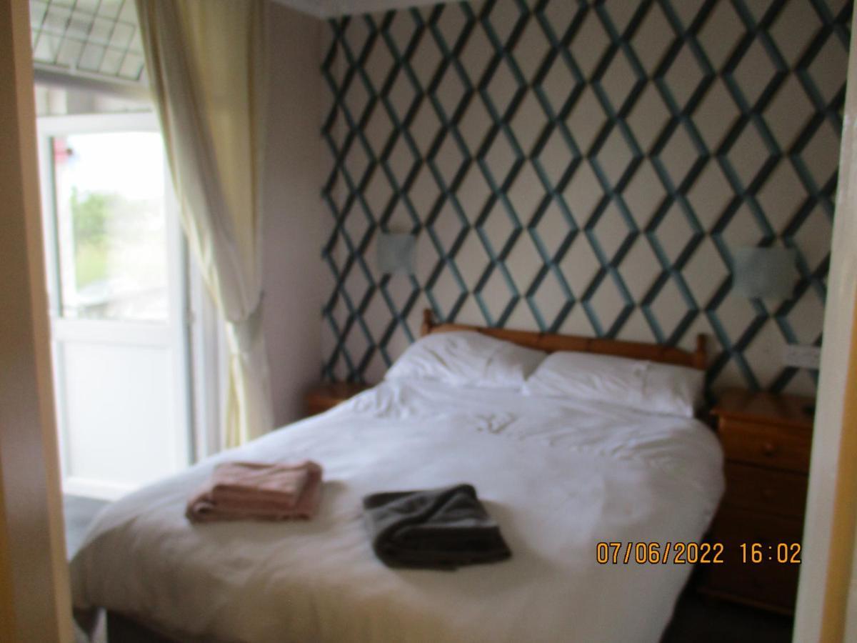 Sefton Lodge Seafront ,Panoramic Sea View Ensuite Balcony Rooms Available, Guest Garden Paignton Exterior photo